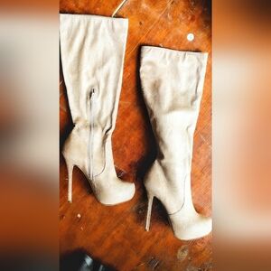 Suade faux snake skin pumps